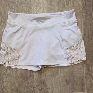 ZELLA white skort size XL